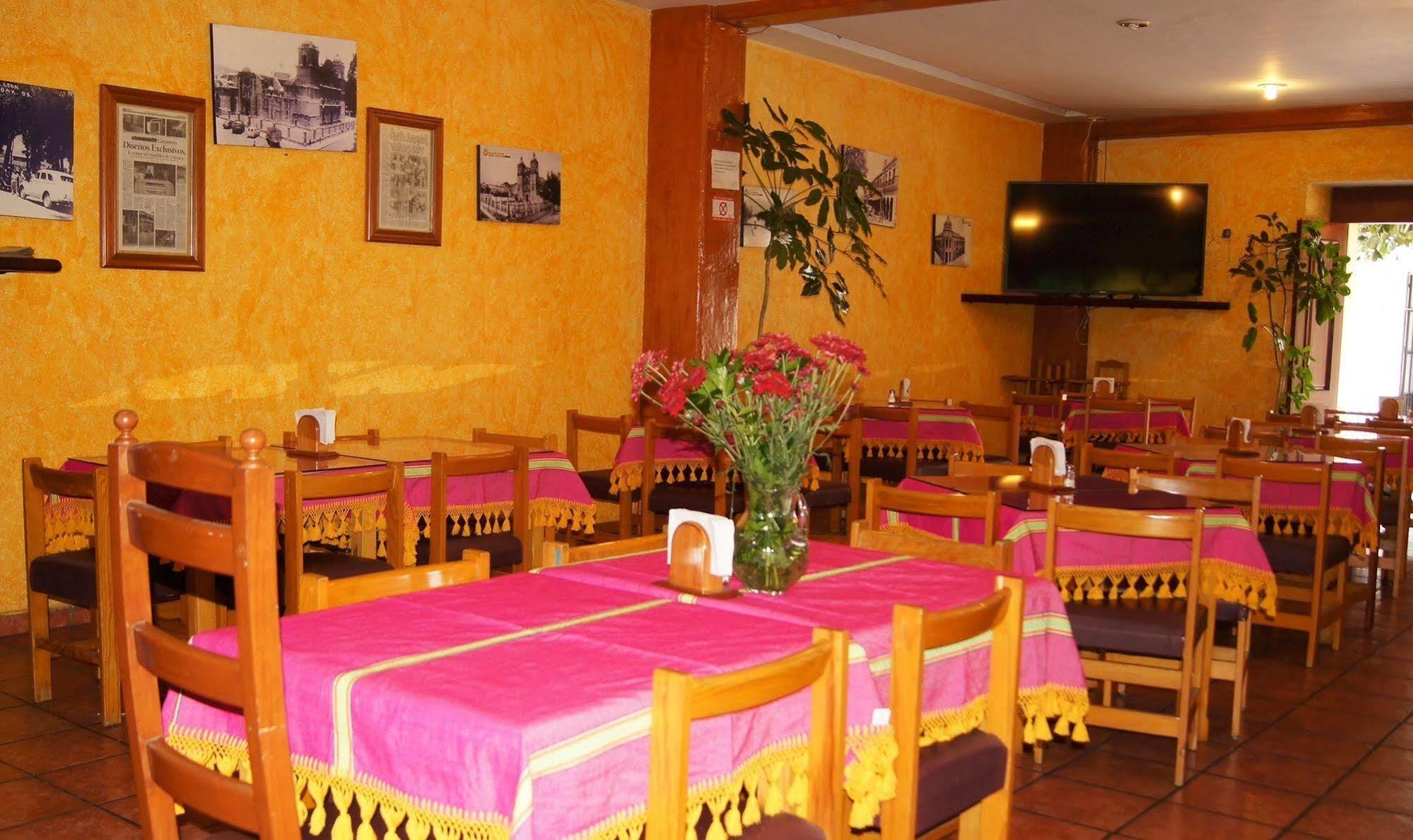 OYO Hotel Mi Casa Oaxaca Esterno foto